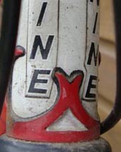 Since seeing the Hill Special images above I have come across these lugs on a Pennine mixte frame.