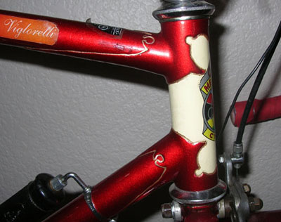 John Crump's 1950 Mercian 'Viglorelli' with long tangs added to the Nervex Professional lugs on the underside of top tube and down tube. He tells us that Mercian catalogue he has does mention Super Bi-laminated on all lugs with 3
