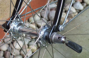 1950s Simplex front hub with black QR lever