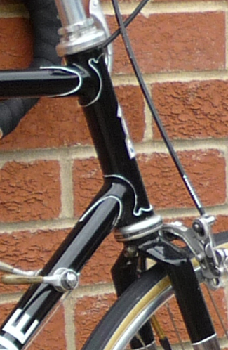Classic Italia lugs with forged fork crown